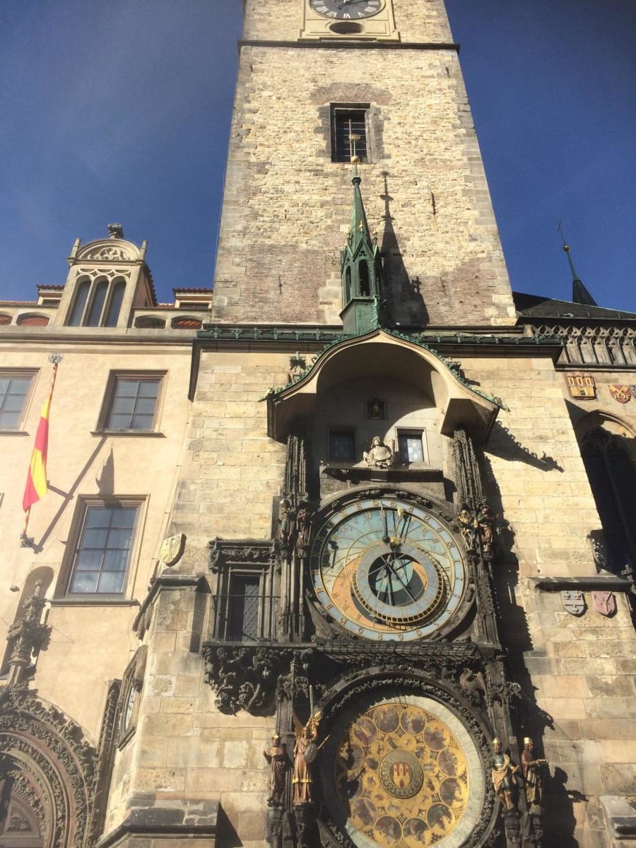 A Guide To The 10 Best Free Walking Tours in Europe